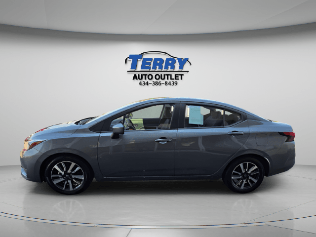 Pre-Owned 2025 Nissan Versa 1.6 SV - photo - 2