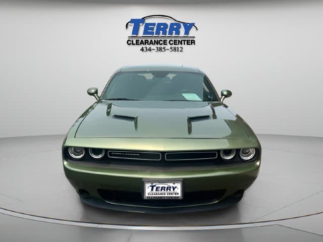 Pre-Owned 2021 Dodge Challenger SXT - photo - 1