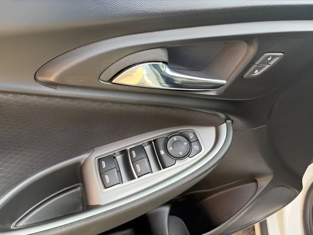Pre-Owned 2023 Chevrolet Malibu LT - photo - 8
