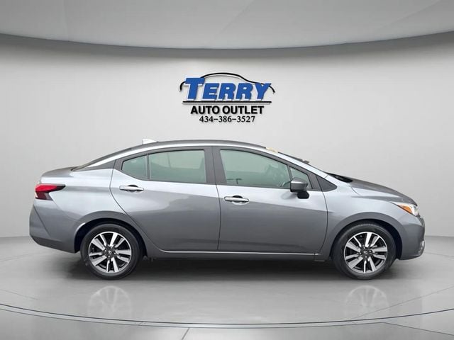 Pre-Owned 2024 Nissan Versa 1.6 SV - photo - 0