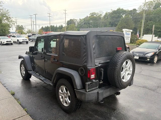 Pre-Owned 2016 Jeep Wrangler Unlimited Sport - photo - 3