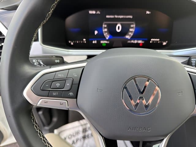 Pre-Owned 2025 Volkswagen Taos 1.5T SE - photo - 10