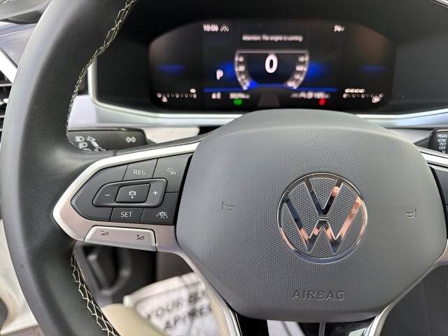Pre-Owned 2025 Volkswagen Taos 1.5T SE - photo - 10