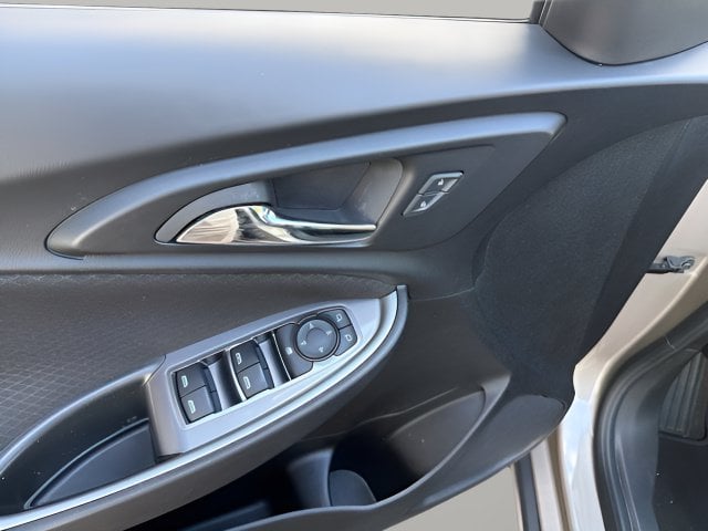 Pre-Owned 2024 Chevrolet Malibu LT - photo - 5