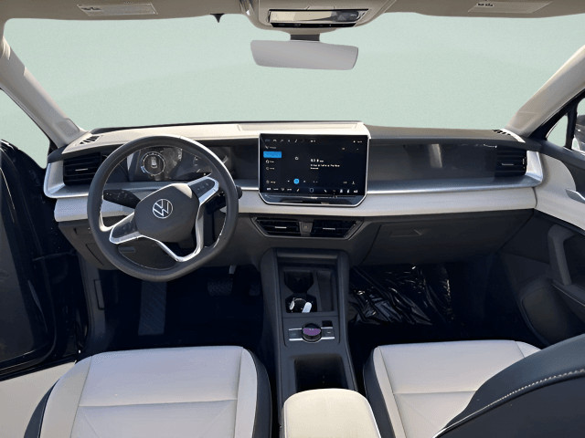 Pre-Owned 2025 Volkswagen Tiguan 2.0T SE - photo - 9