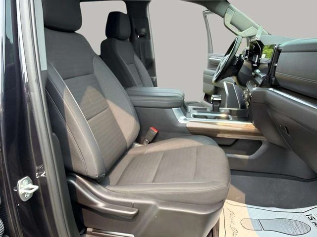 Pre-Owned 2024 Chevrolet Silverado 1500 LT Trail Boss - photo - 27