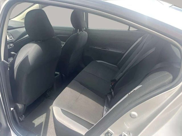 Pre-Owned 2025 Nissan Versa 1.6 S - photo - 6