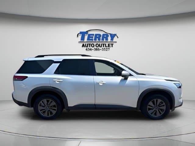 Pre-Owned 2024 Nissan Pathfinder SV - photo - 1