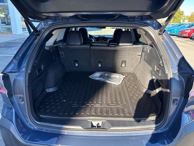 Pre-Owned 2025 Subaru Outback Limited - photo - 11