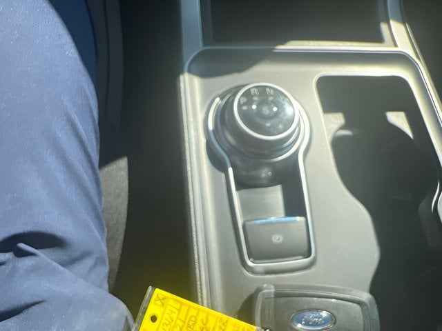 Pre-Owned 2021 Ford Edge SE - photo - 16