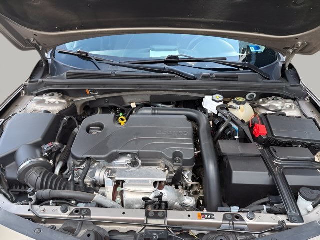 Pre-Owned 2024 Chevrolet Malibu LT - photo - 17