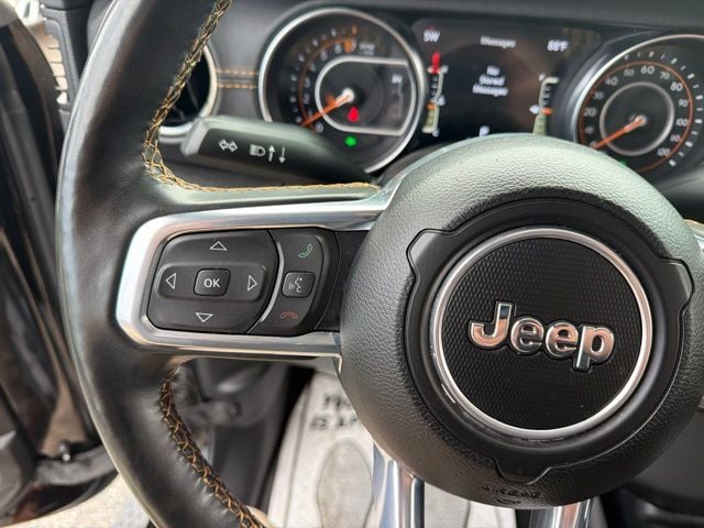 Pre-Owned 2022 Jeep Gladiator Overland - photo - 10