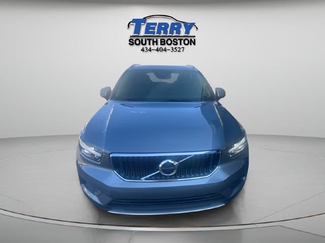 Pre-Owned 2019 Volvo XC40 Momentum - photo - 1