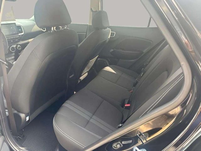 Pre-Owned 2023 Hyundai Venue SEL - photo - 15