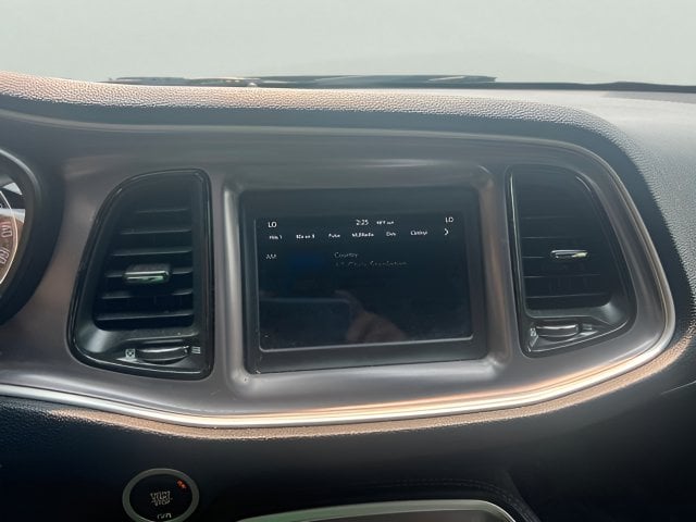 Pre-Owned 2021 Dodge Challenger SXT - photo - 10
