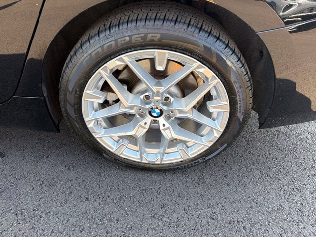 Pre-Owned 2025 BMW 3 Series 330i xDrive - photo - 27