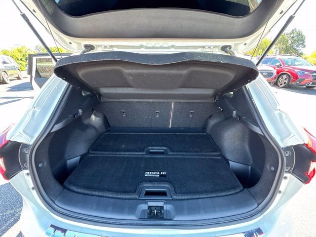Pre-Owned 2022 Nissan Rogue Sport SV - photo - 8
