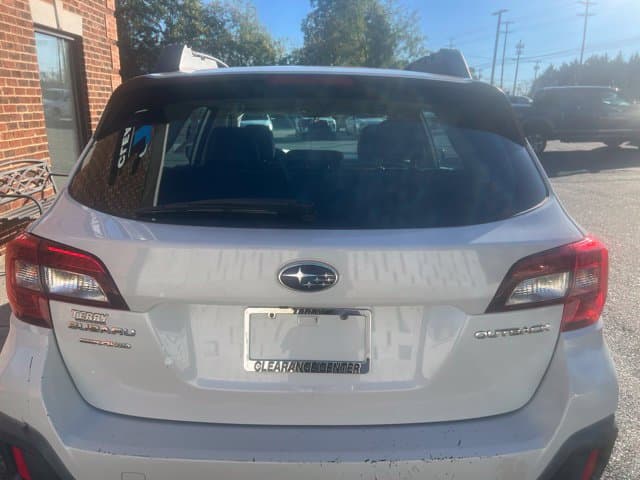 Pre-Owned 2018 Subaru Outback 2.5i - photo - 11