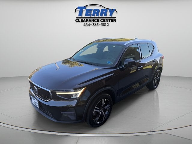 Pre-Owned 2023 Volvo XC40 B4 Core - photo - 2