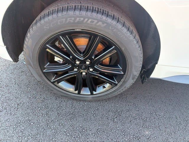 Pre-Owned 2023 Ford Edge ST Line - photo - 29