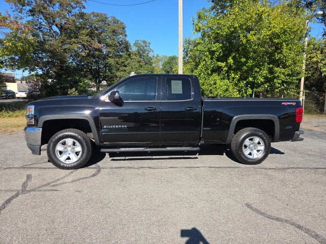 Pre-Owned 2017 Chevrolet Silverado 1500 LT - photo - 2