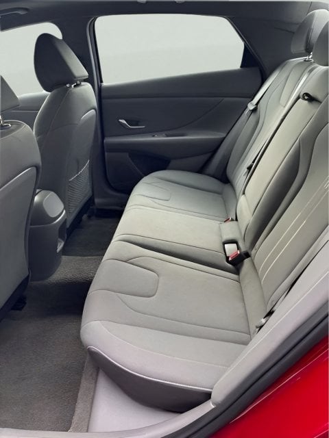 Pre-Owned 2025 Hyundai Elantra SEL Convenience - photo - 7