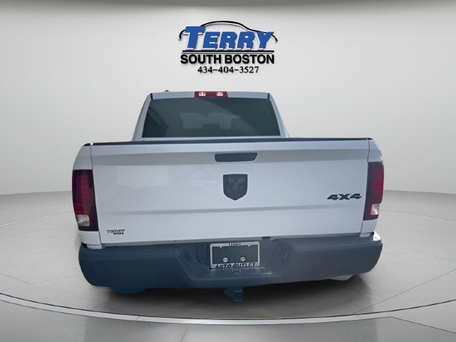 Pre-Owned 2024 Ram 1500 Classic Warlock - photo - 5