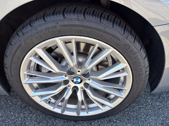 Pre-Owned 2023 BMW 3 Series 330i xDrive - photo - 11