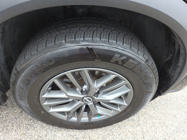 Pre-Owned 2024 Nissan Rogue S - photo - 8