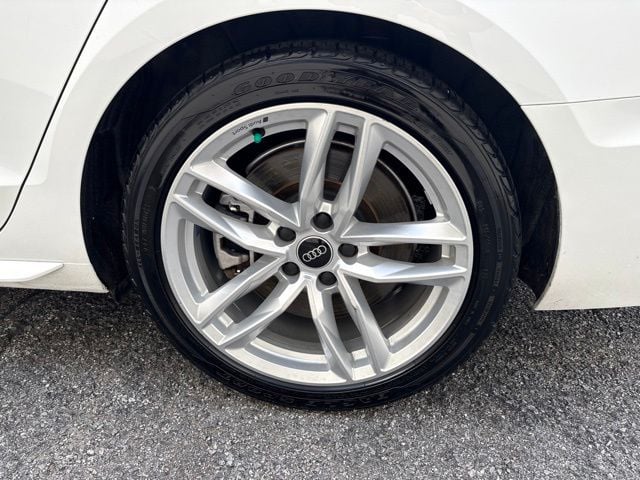 Pre-Owned 2024 Audi A4 45 S line Premium Plus - photo - 11