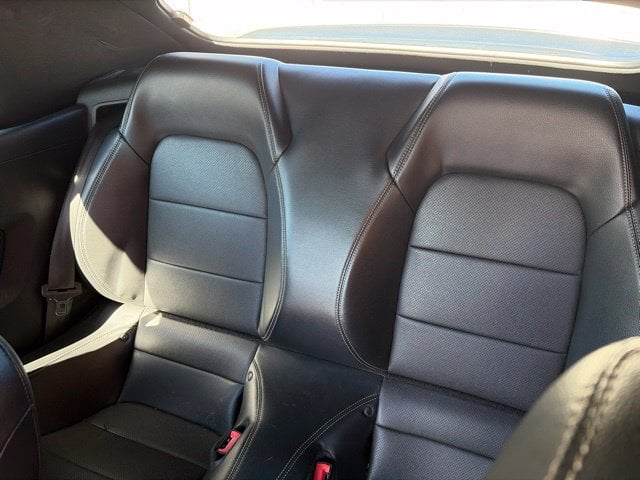 Pre-Owned 2018 Ford Mustang EcoBoost Premium - photo - 5