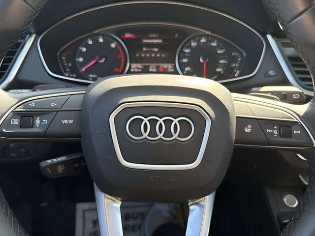 Pre-Owned 2023 Audi Q5 40 Premium - photo - 4
