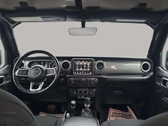 Pre-Owned 2022 Jeep Wrangler Unlimited Sahara - photo - 14