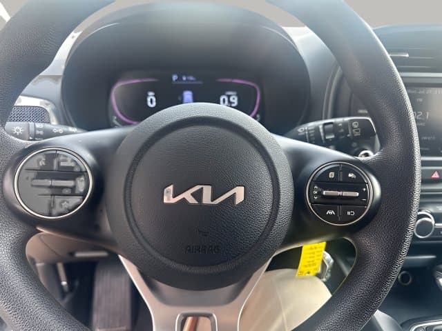 Pre-Owned 2024 Kia Soul LX - photo - 9