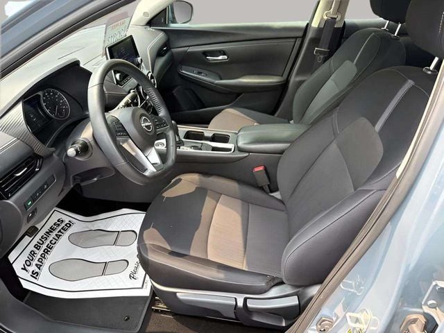 Pre-Owned 2024 Nissan Sentra SV - photo - 4