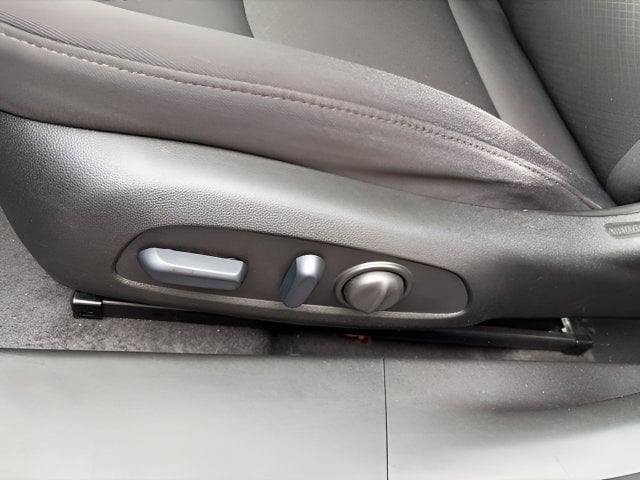 Pre-Owned 2024 Chevrolet Malibu LT - photo - 7
