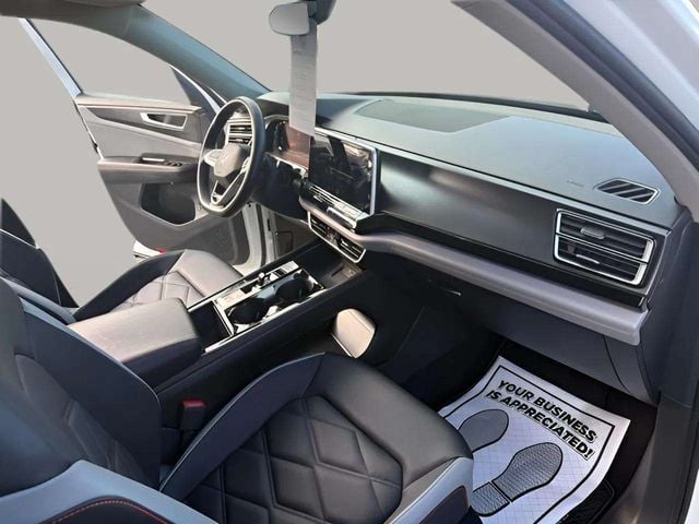 Pre-Owned 2025 Volkswagen Atlas 2.0T Peak Edition - photo - 30