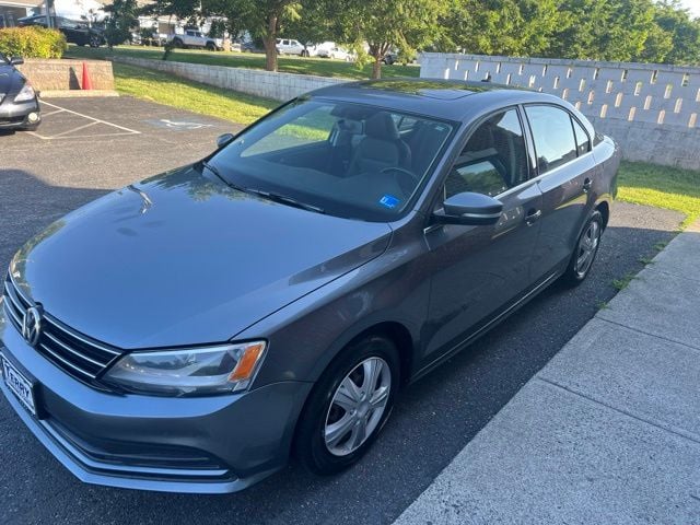 Pre-Owned 2015 Volkswagen Jetta 2.0L TDI SE - photo - 2