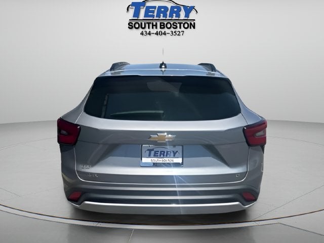 Pre-Owned 2025 Chevrolet Trax LT - photo - 3