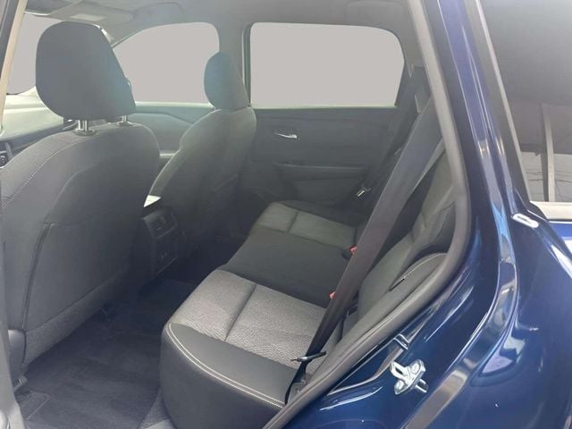 Pre-Owned 2025 Nissan Rogue SV - photo - 13