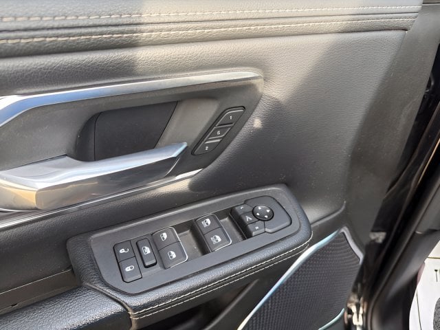 Pre-Owned 2025 Ram 1500 Laramie - photo - 4