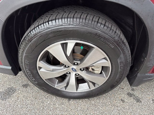 Pre-Owned 2023 Subaru Ascent Premium - photo - 13