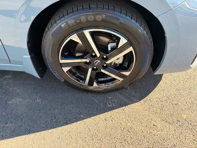 Pre-Owned 2024 Nissan Sentra SV - photo - 28