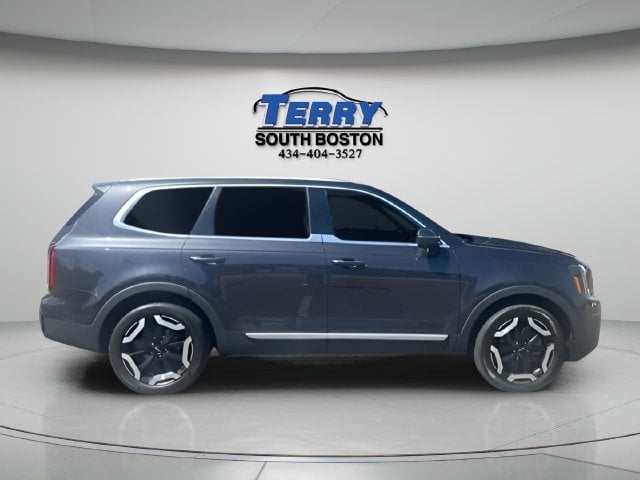 Pre-Owned 2025 Kia Telluride S - photo - 0