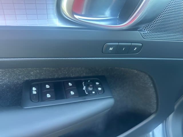 Pre-Owned 2019 Volvo XC40 Momentum - photo - 5