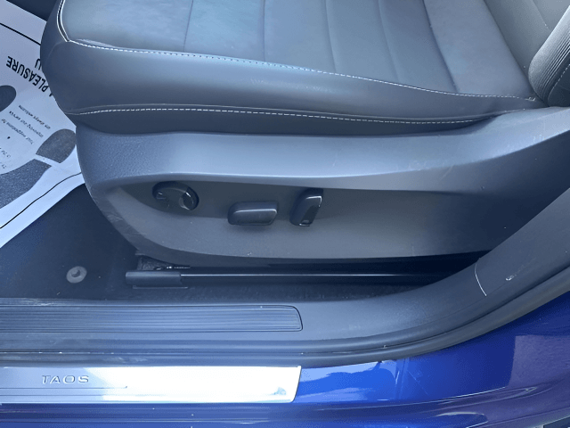 Pre-Owned 2024 Volkswagen Taos 1.5T SE - photo - 6