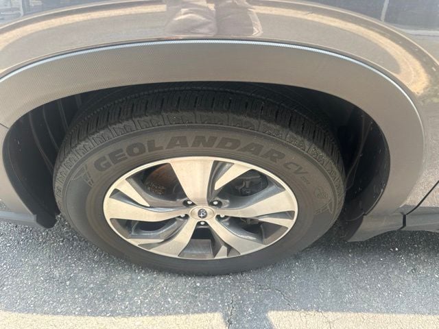 Pre-Owned 2022 Subaru Ascent Premium - photo - 19