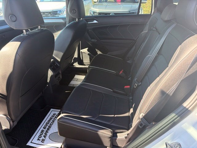 Pre-Owned 2022 Volkswagen Tiguan 2.0T SEL R-Line - photo - 6