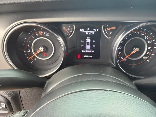 Pre-Owned 2023 Jeep Gladiator Sport S - photo - 13