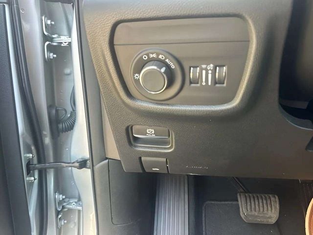 Pre-Owned 2025 Jeep Grand Cherokee Altitude - photo - 6